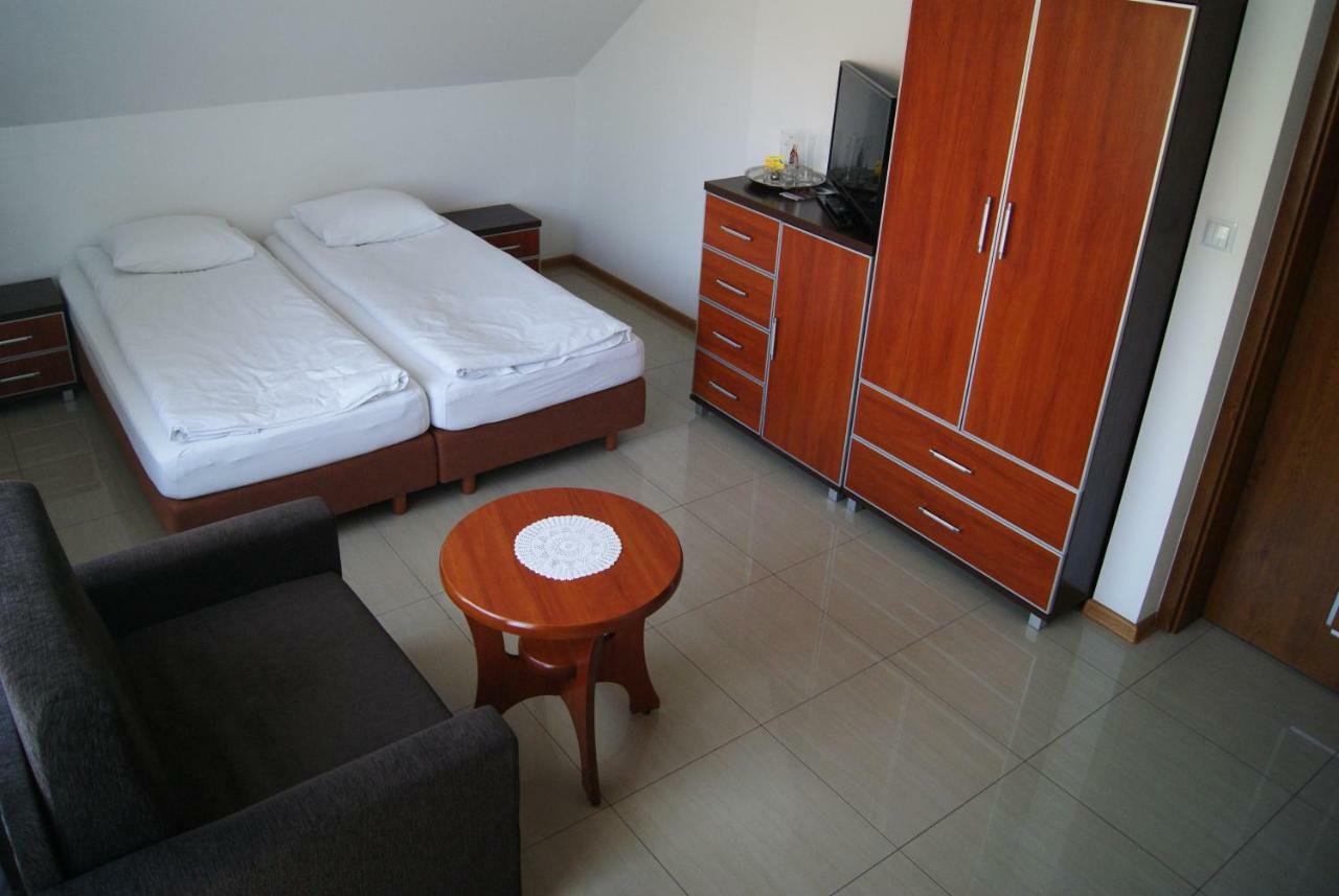 Hotel Gosciniec Klejnot Borowo Exteriér fotografie