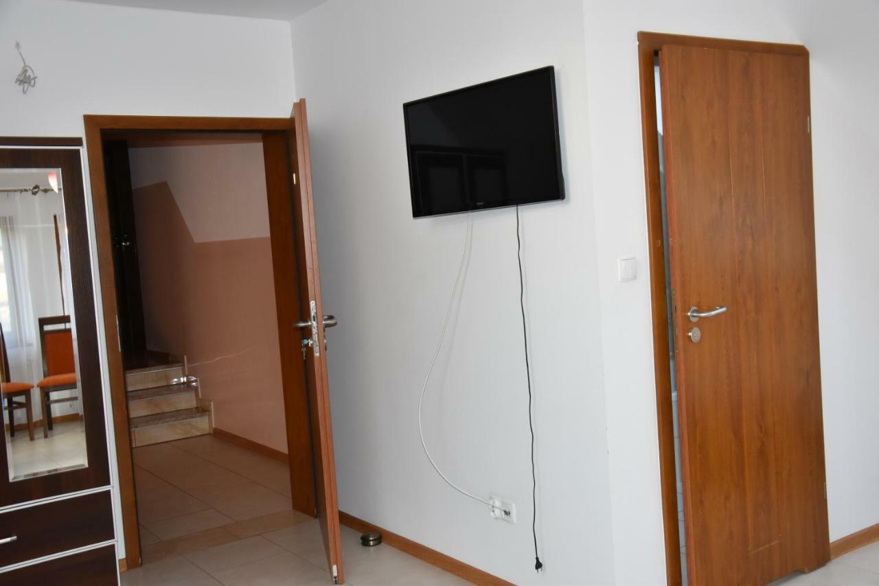 Hotel Gosciniec Klejnot Borowo Exteriér fotografie