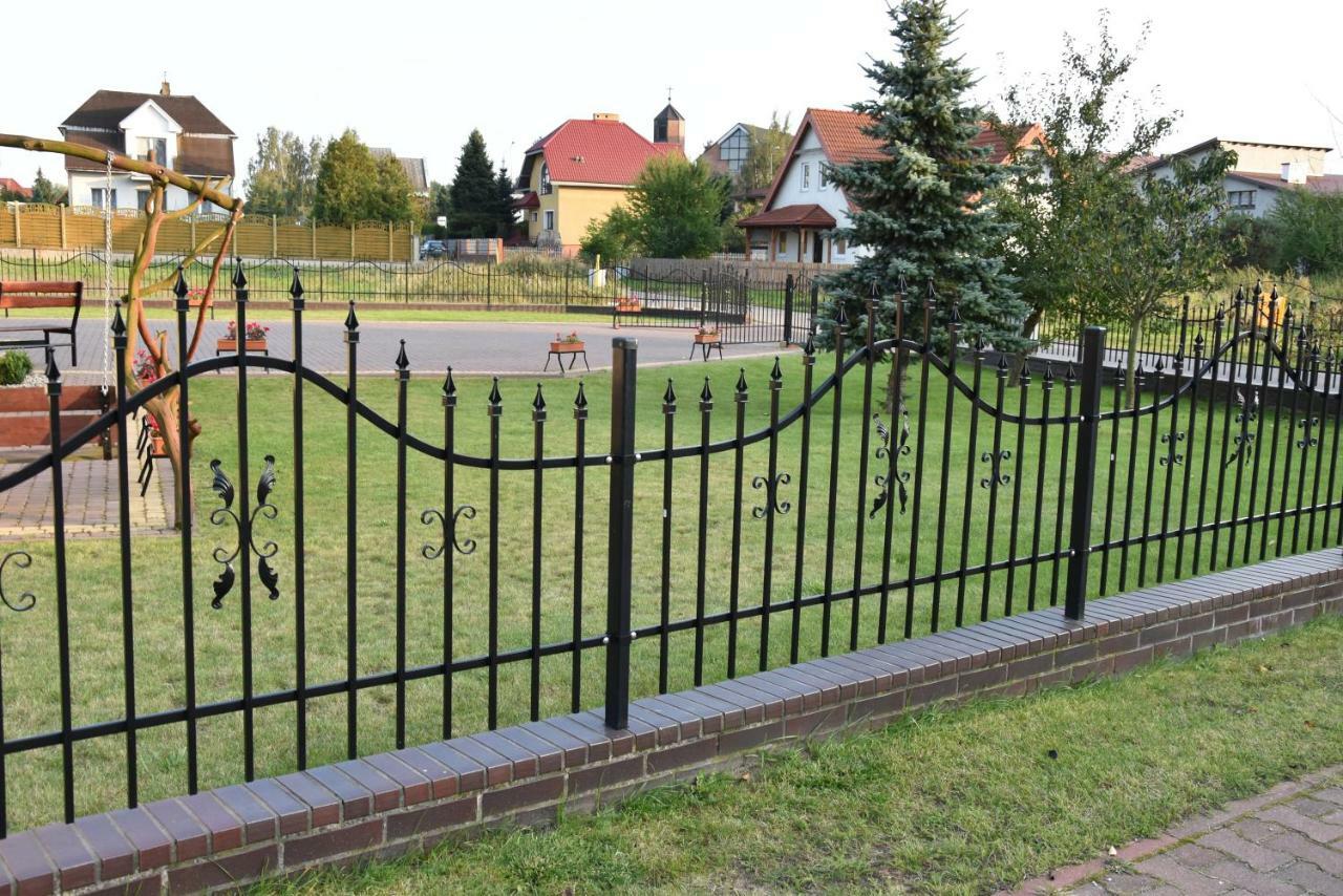 Hotel Gosciniec Klejnot Borowo Exteriér fotografie
